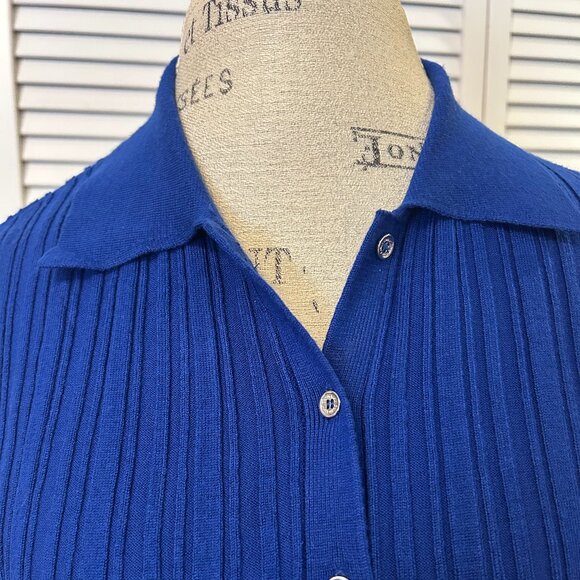 Gorgeous Calvin Klein Cardigan: Size M - Picture 3 of 11